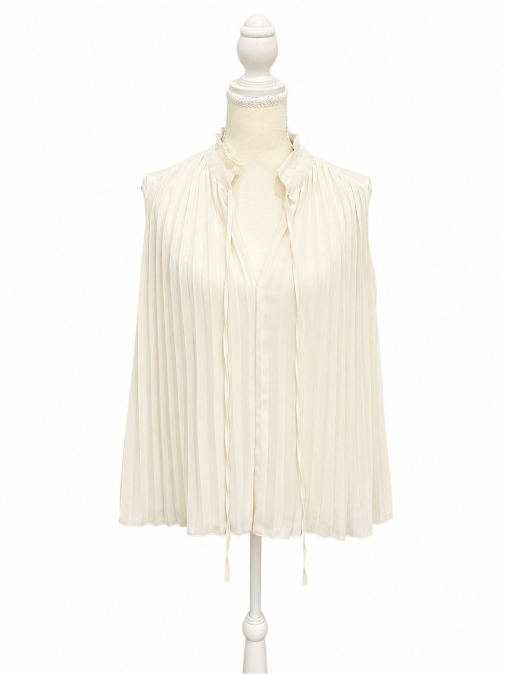 H&M Pleated Sleeveless Blouse Cream Ivory Size Medium Flowy Tie Neck Top